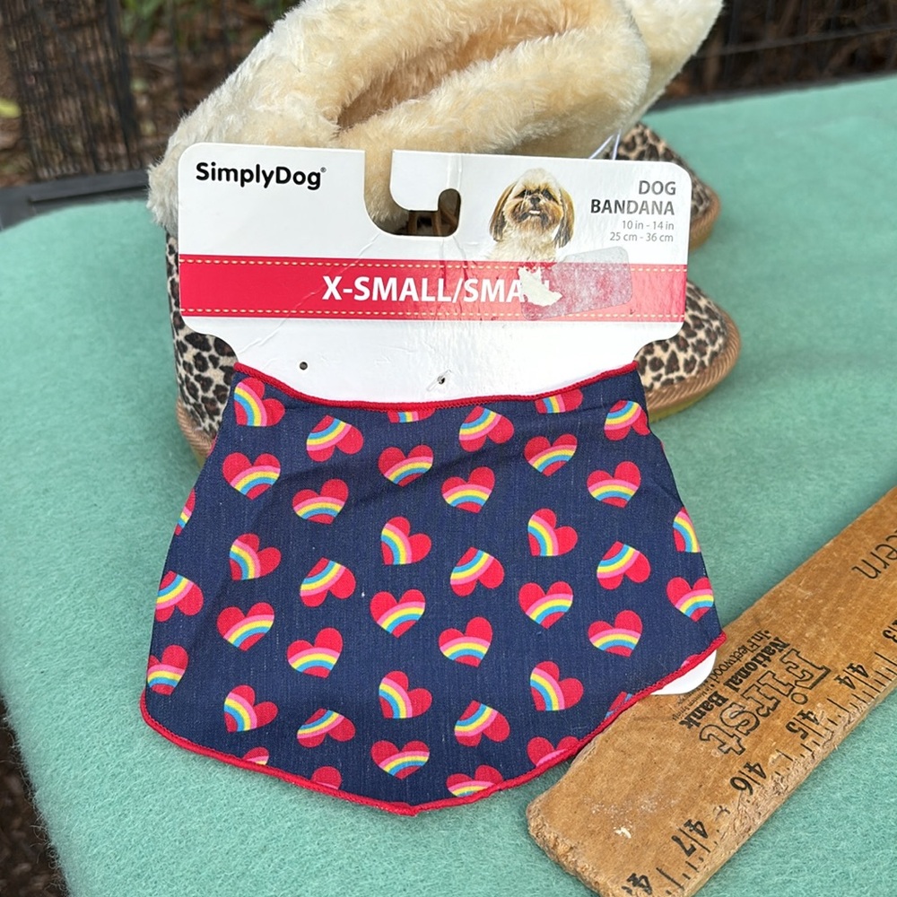 NWT SimplyDog Blue Red Trim Bandana Rainbow Hearts X-Small/Small 10-14”